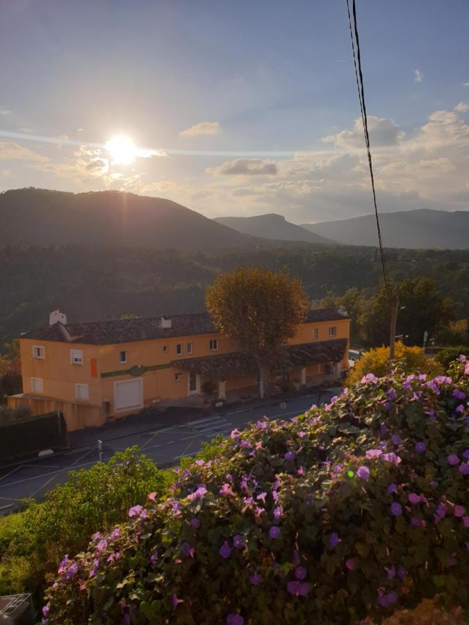 Готель Au Relais Provencal Баньоль-ан-Форе Екстер'єр фото