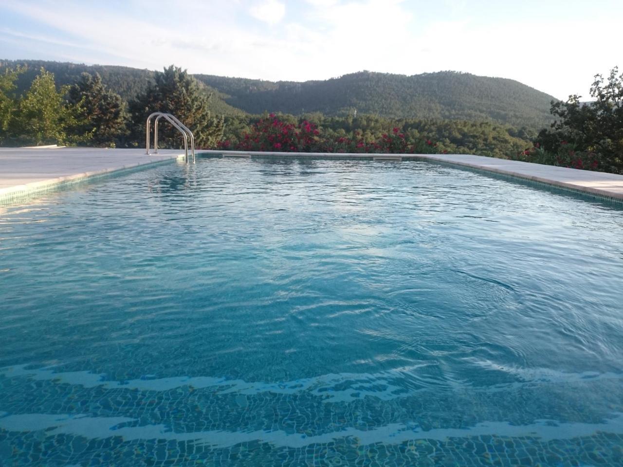 Готель Au Relais Provencal Баньоль-ан-Форе Екстер'єр фото